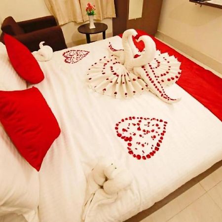 Oyo 16708 Sada Shiv Guest House Varanasi Bagian luar foto