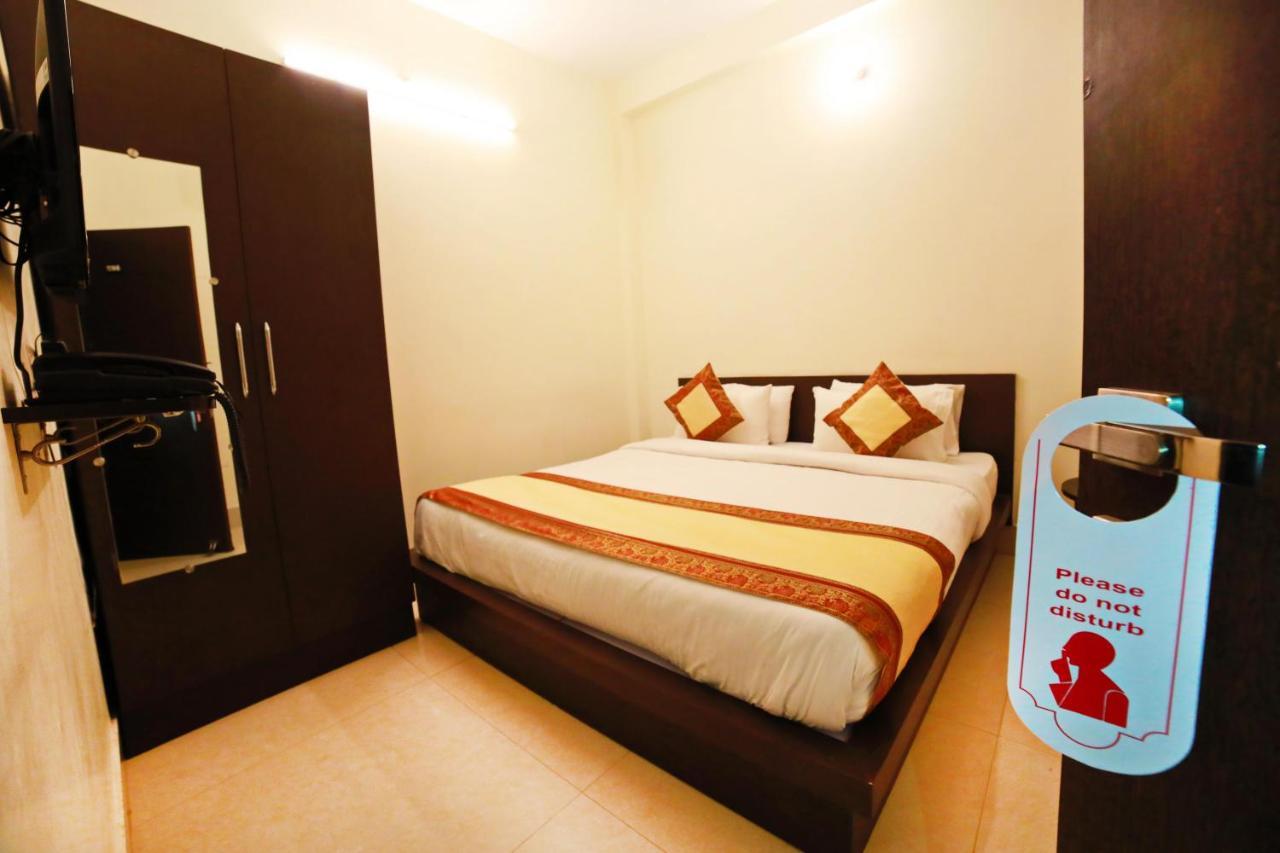 Oyo 16708 Sada Shiv Guest House Varanasi Bagian luar foto