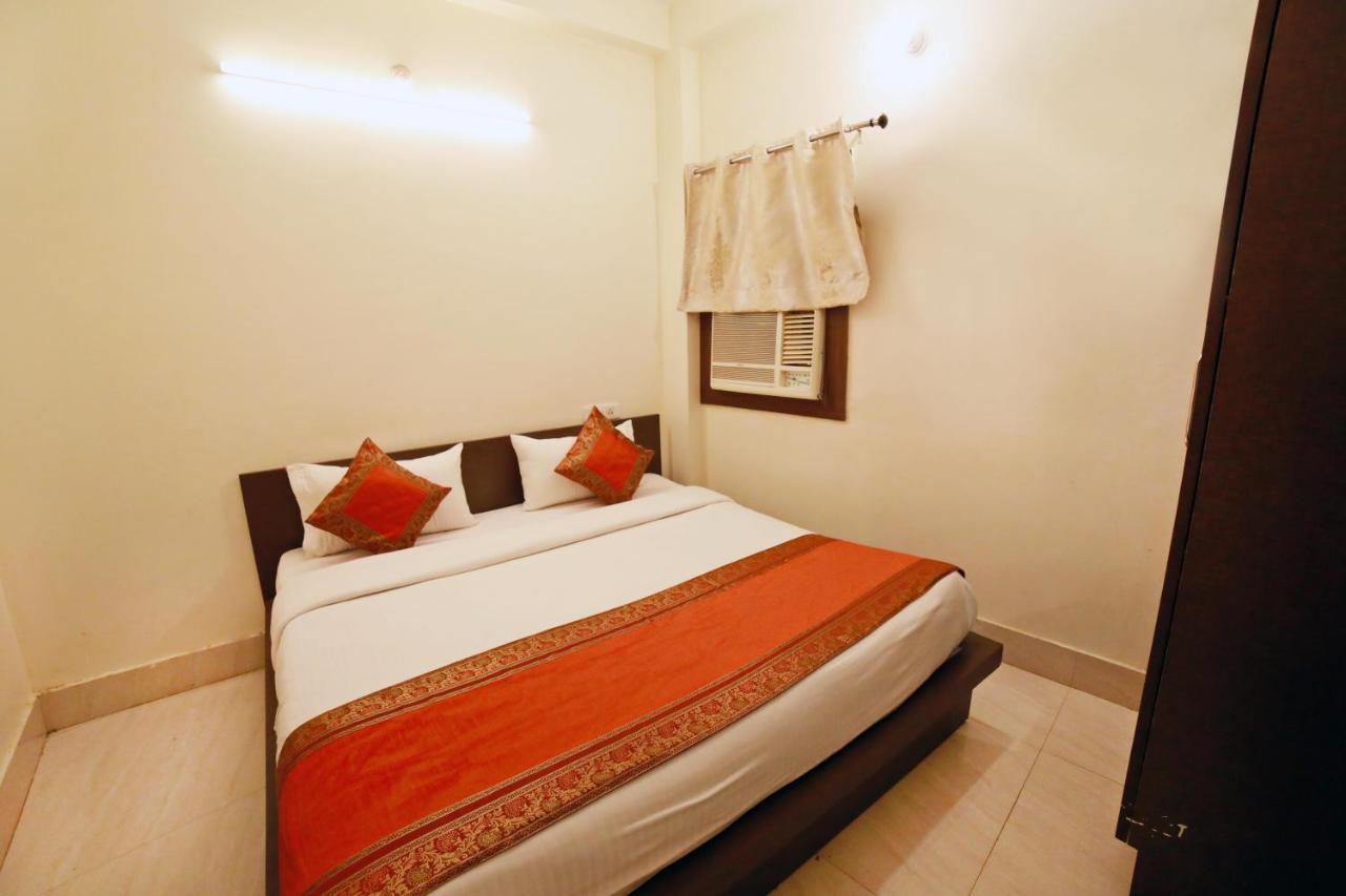 Oyo 16708 Sada Shiv Guest House Varanasi Bagian luar foto