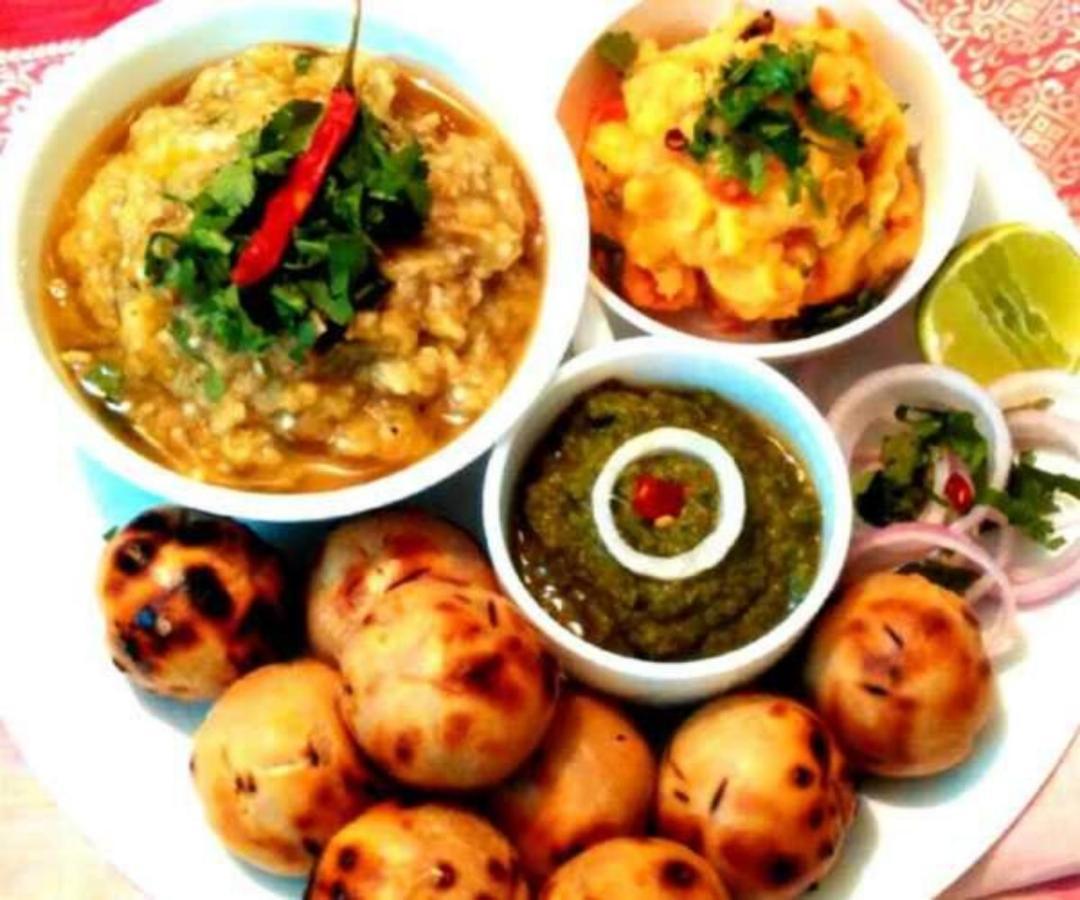 Oyo 16708 Sada Shiv Guest House Varanasi Bagian luar foto