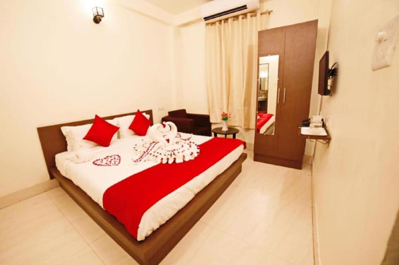 Oyo 16708 Sada Shiv Guest House Varanasi Bagian luar foto