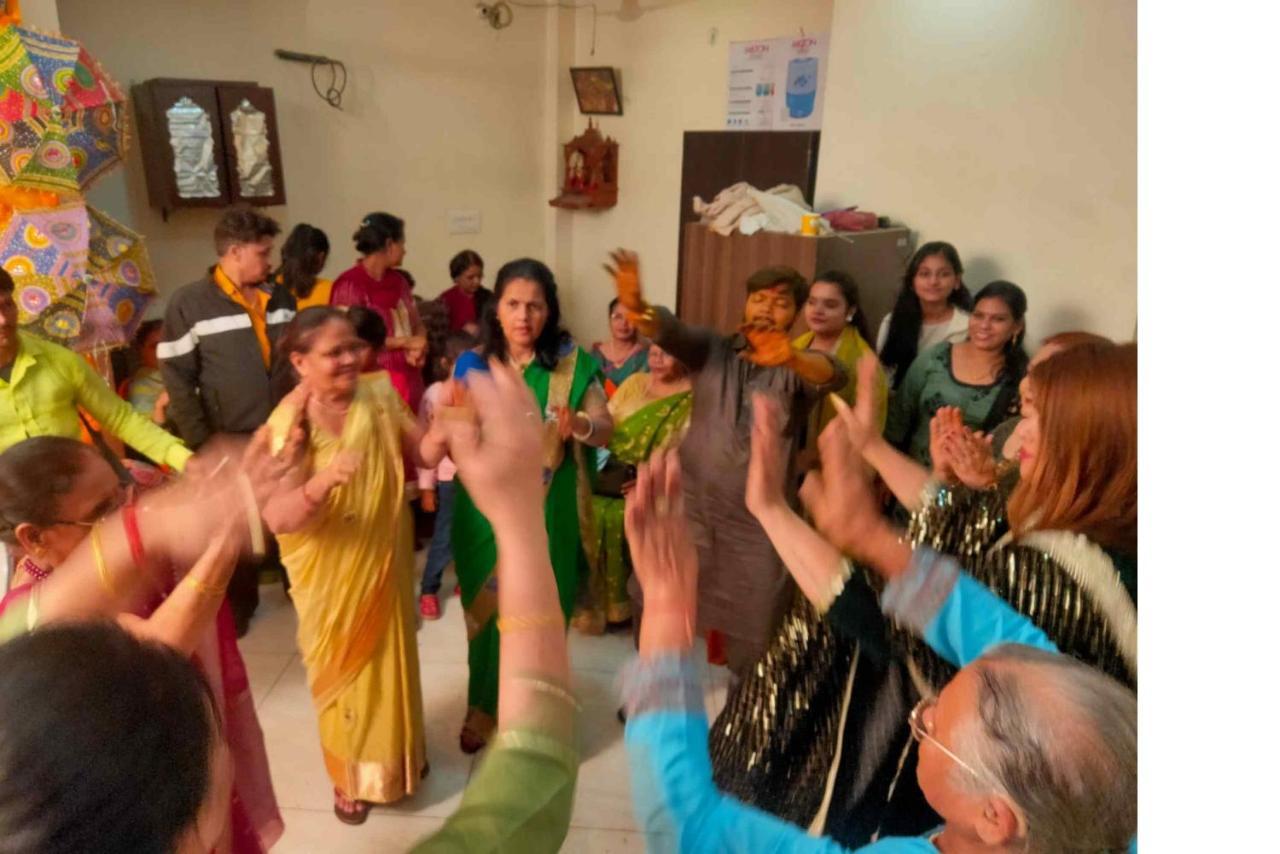 Oyo 16708 Sada Shiv Guest House Varanasi Bagian luar foto