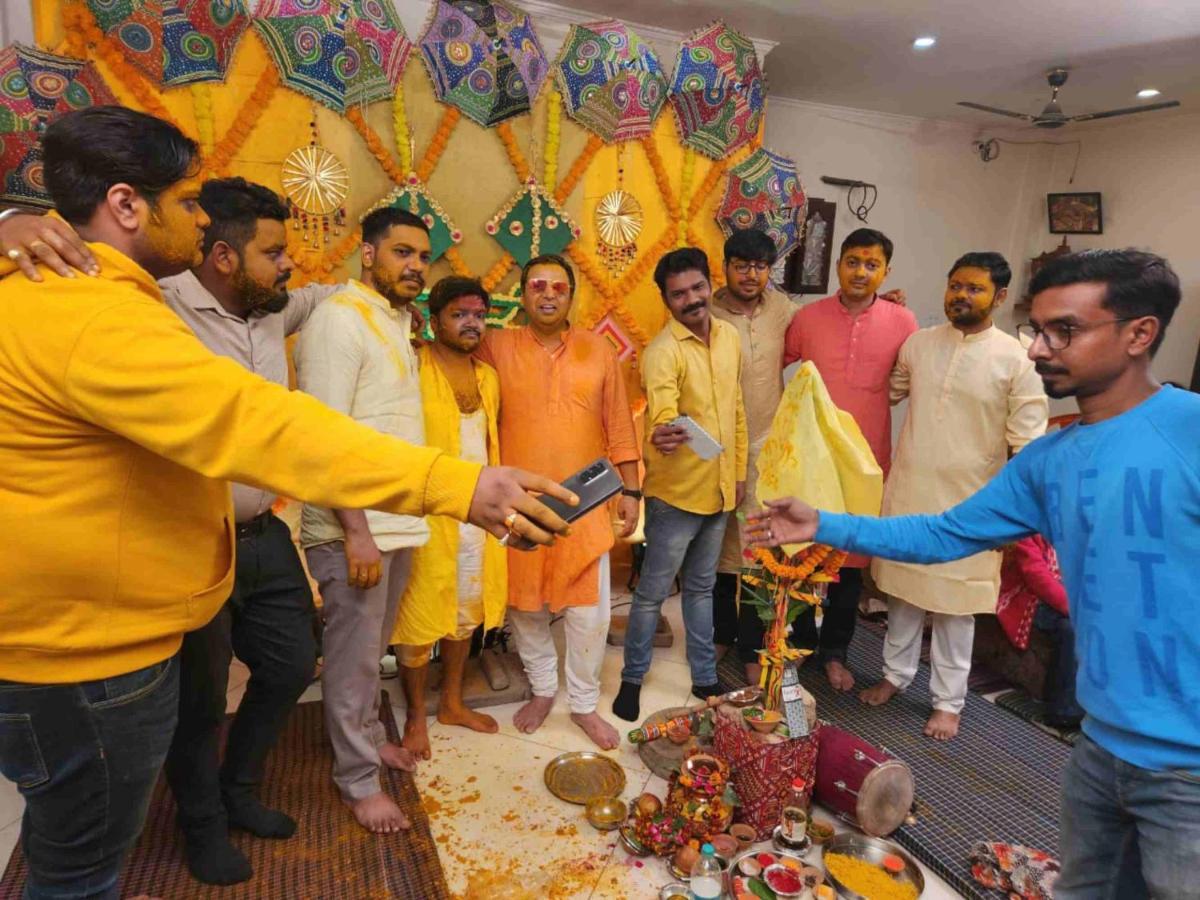 Oyo 16708 Sada Shiv Guest House Varanasi Bagian luar foto