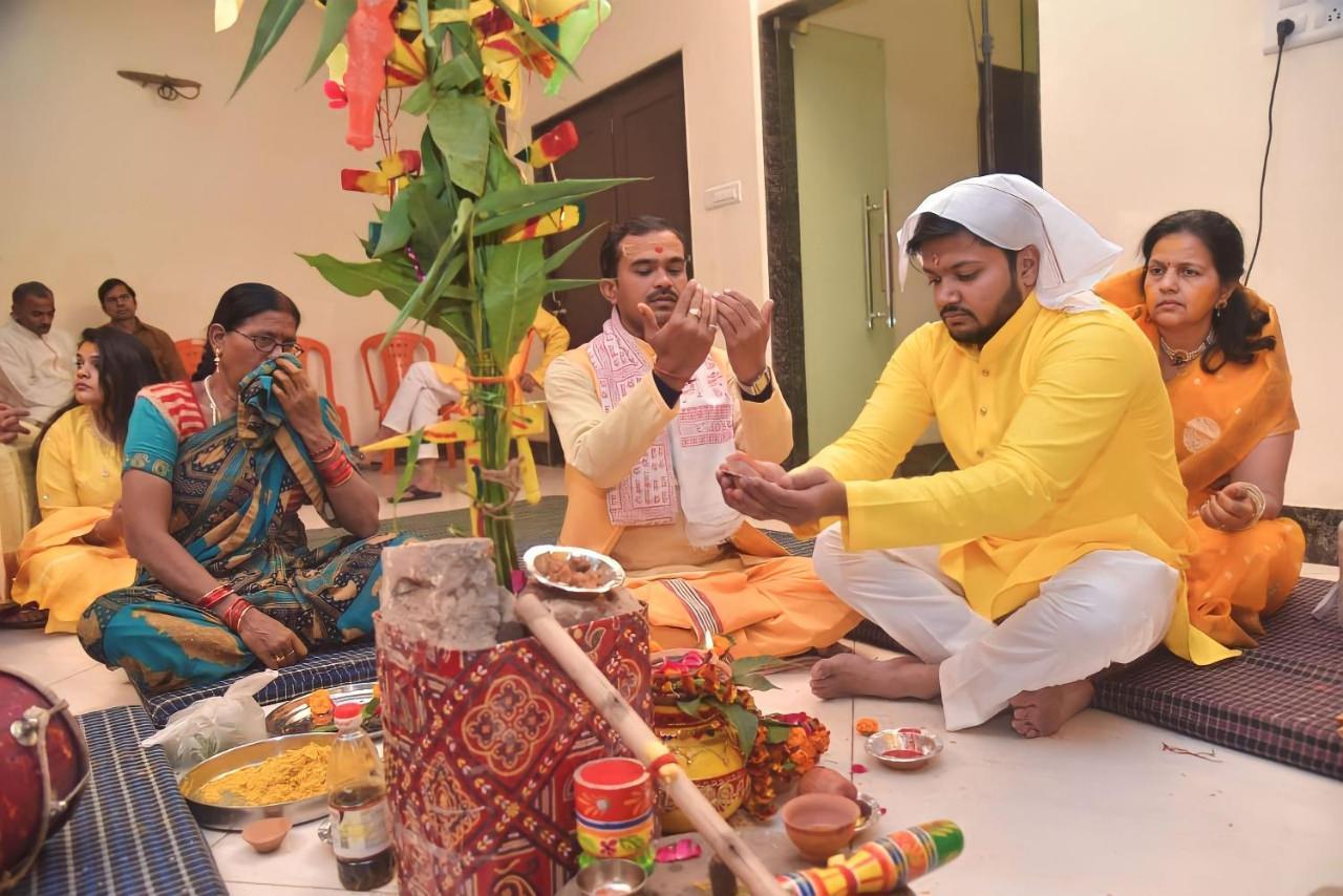 Oyo 16708 Sada Shiv Guest House Varanasi Bagian luar foto