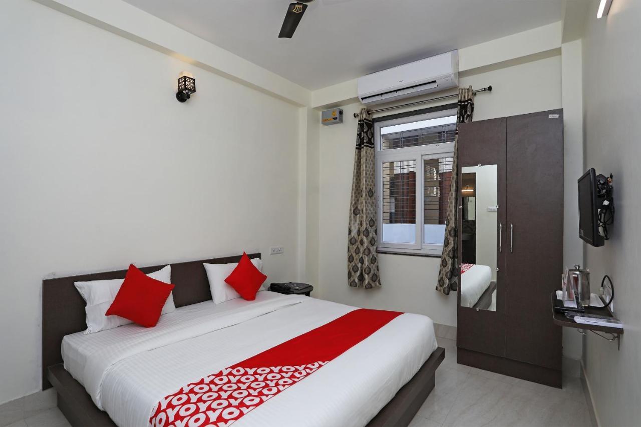 Oyo 16708 Sada Shiv Guest House Varanasi Bagian luar foto