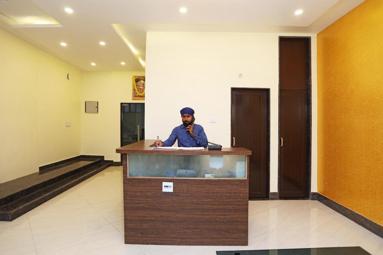 Oyo 16708 Sada Shiv Guest House Varanasi Bagian luar foto