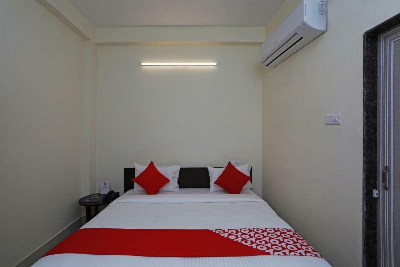 Oyo 16708 Sada Shiv Guest House Varanasi Bagian luar foto