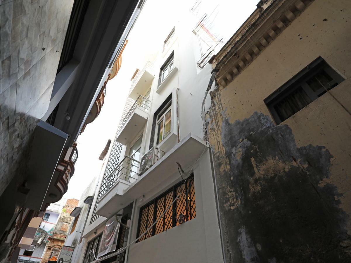 Oyo 16708 Sada Shiv Guest House Varanasi Bagian luar foto